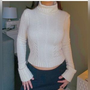 Express Chunky White Turtleneck wool Sweater‎ Size L
